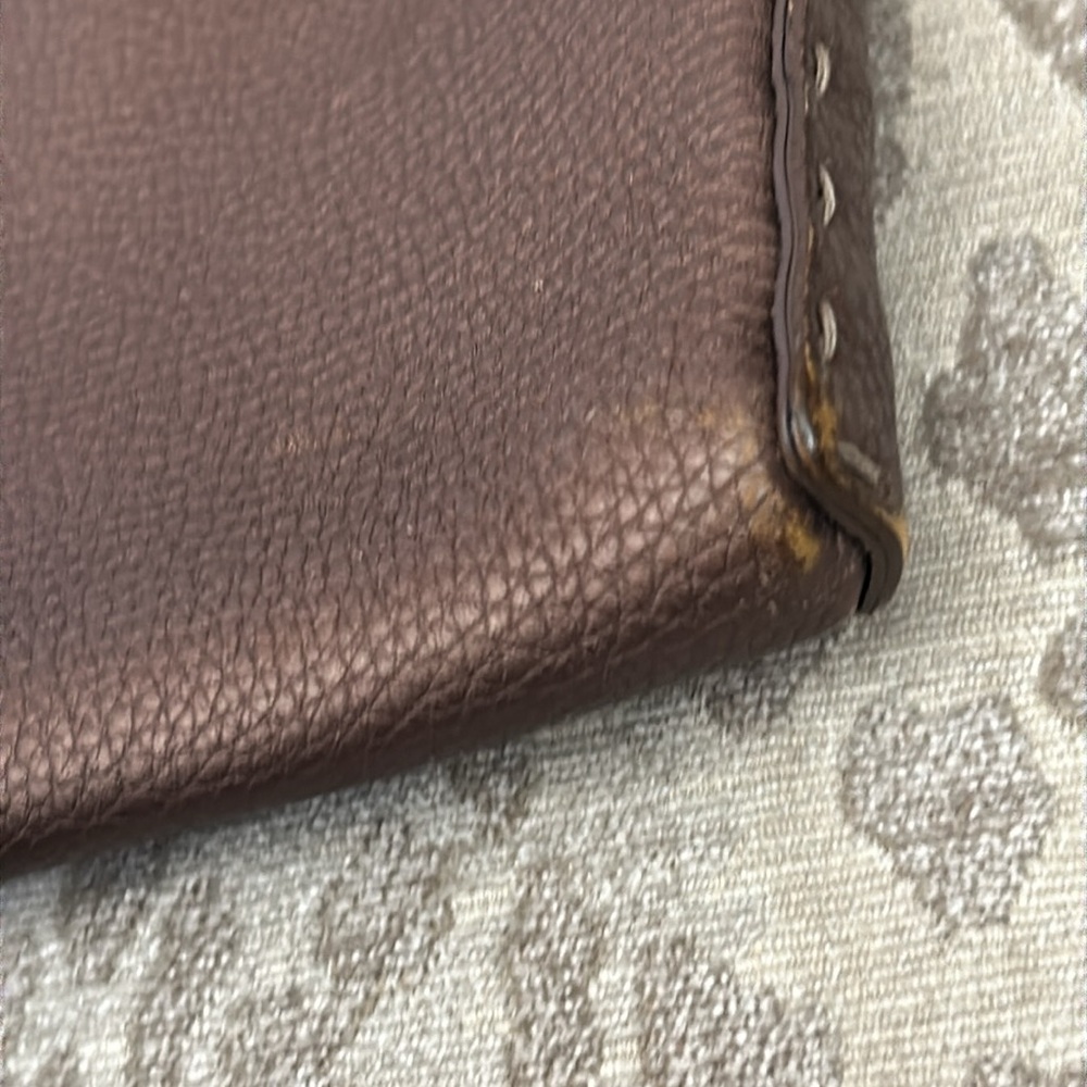 Fendi Selleria Bronze pebbled leather crossbody and matching wallet set - Picture 7 of 17